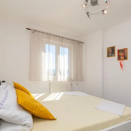 Lägenhet Urlicic Omiš